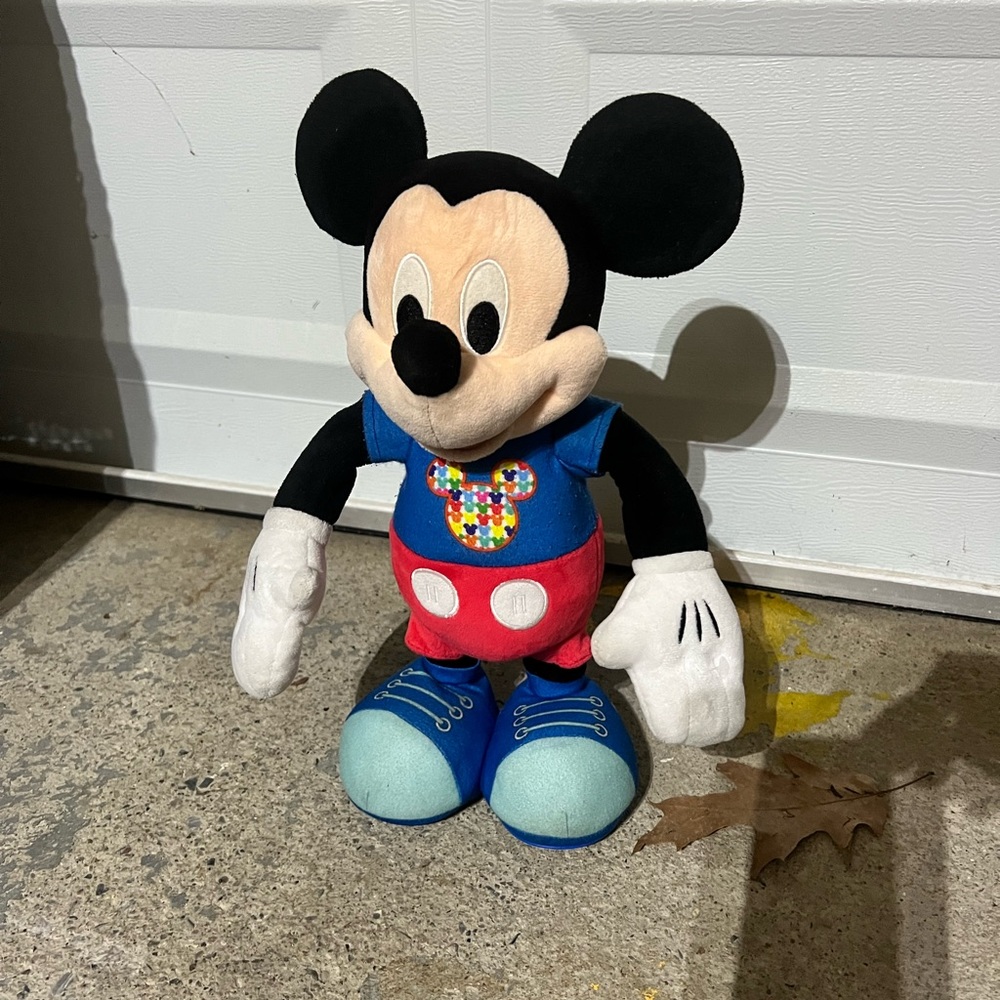 Dancing Mickey mouse collectible